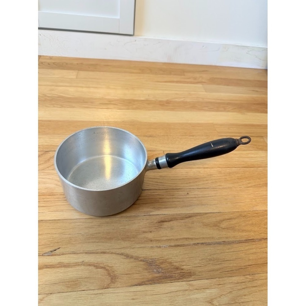 Vintage Wear-Ever 1041 1/2 Cast Aluminum Sauce Pan No lid CLEAN MCM RETRO 1950s